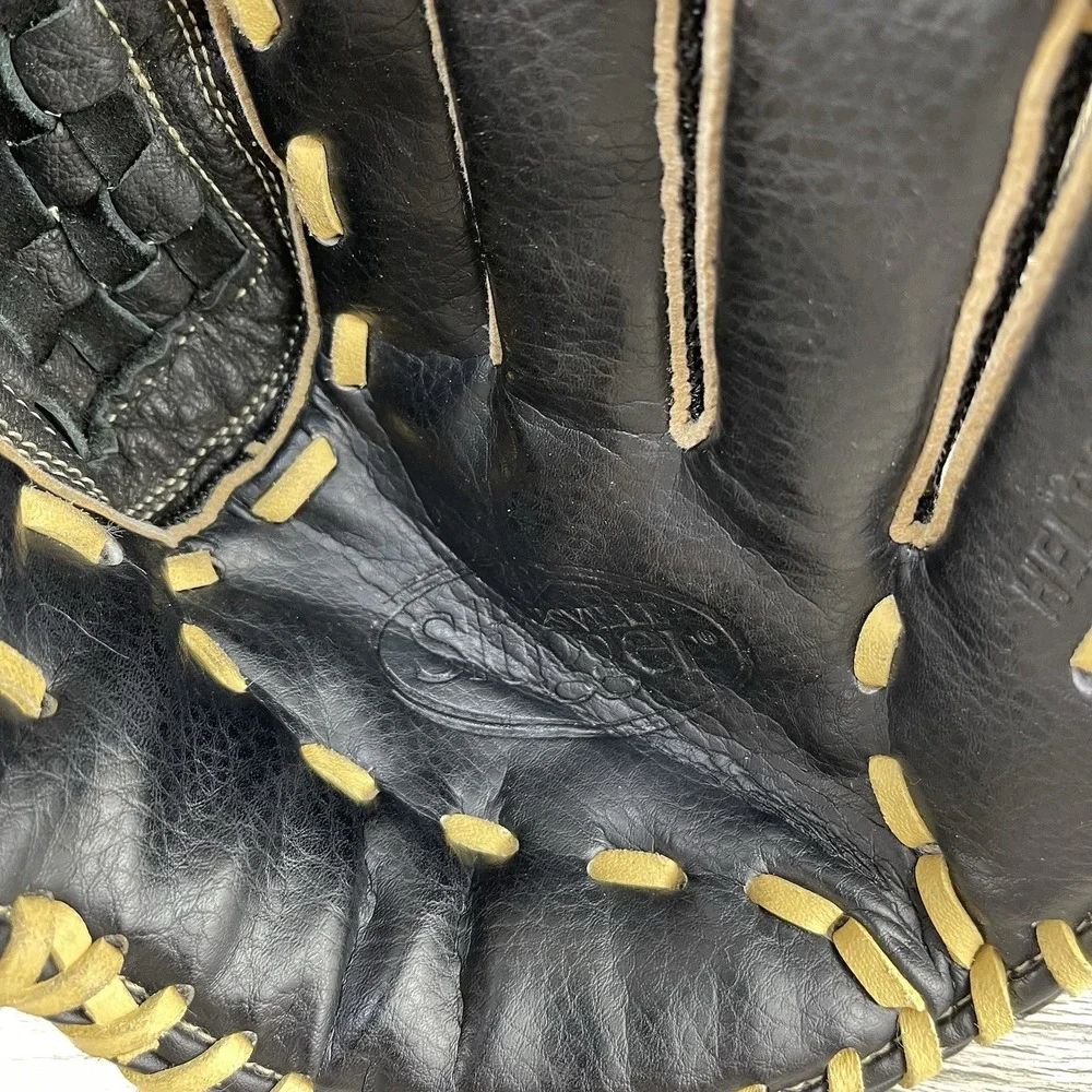 Louisville Slugger Helix Series Baseball GloveHXBK5D Black Leather Mitt RHT 10.5